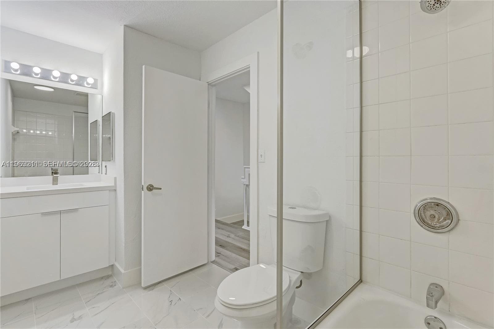 2054 NE 167th St 3-122 photo 7