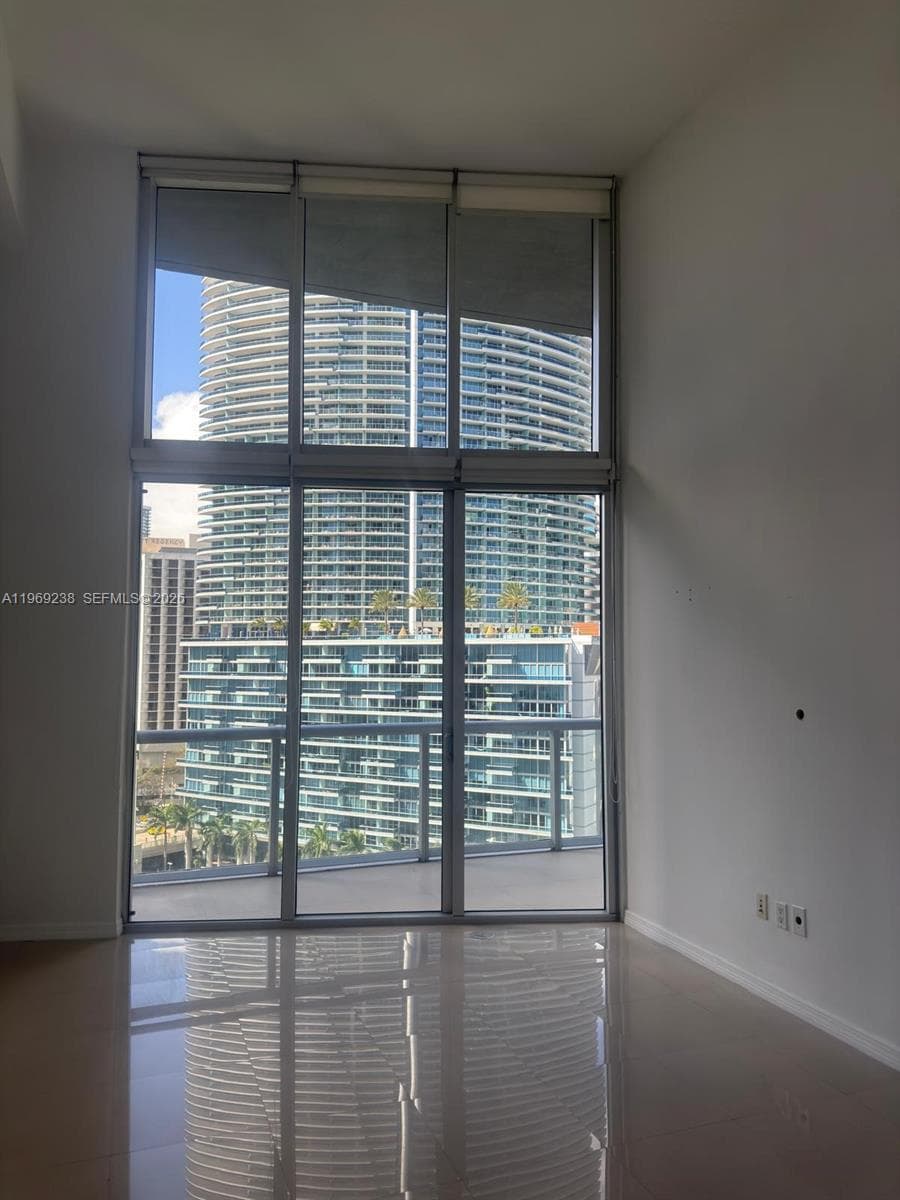 465 Brickell 1504 photo 10