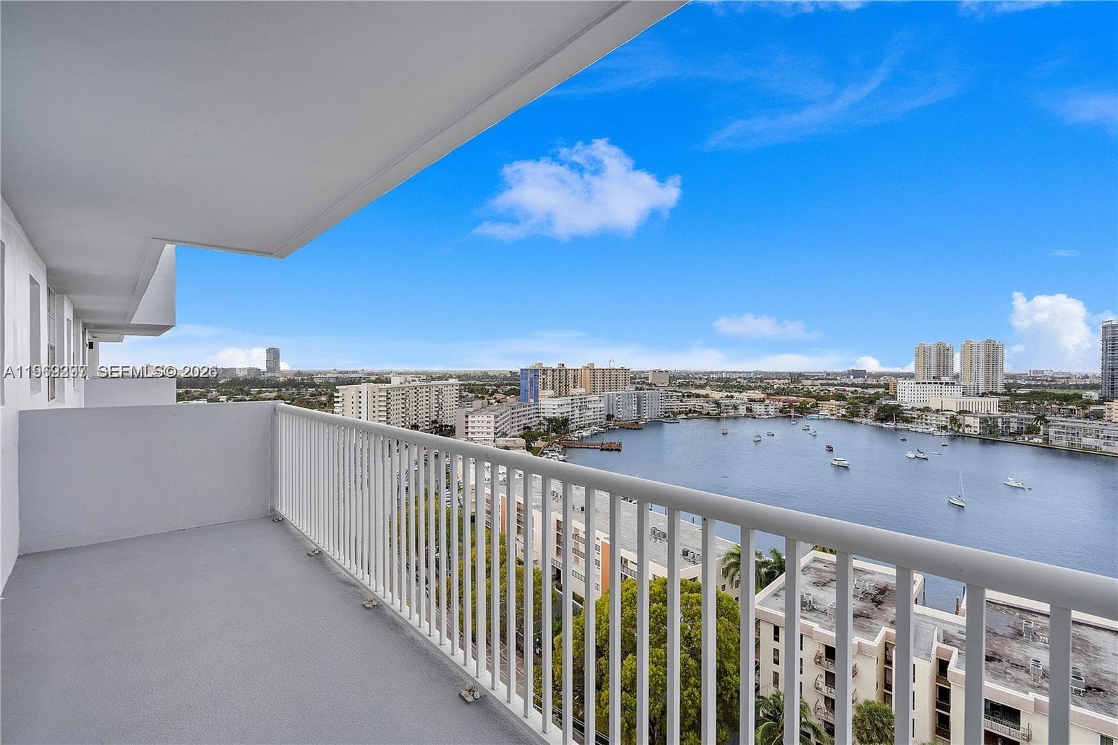 137 Golden Isles Dr #1609 3