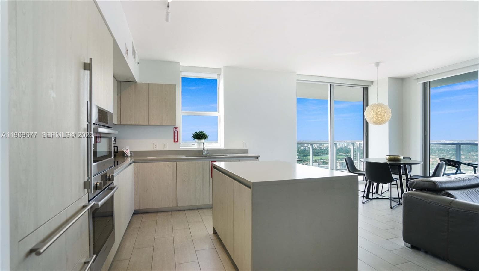 4010 Ocean Dr 4