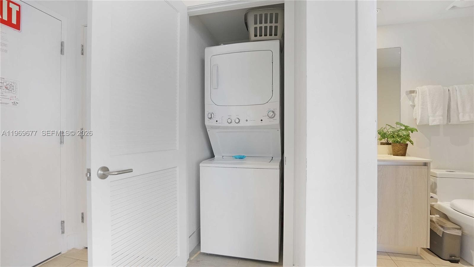 4010 Ocean Dr T4002 photo 25