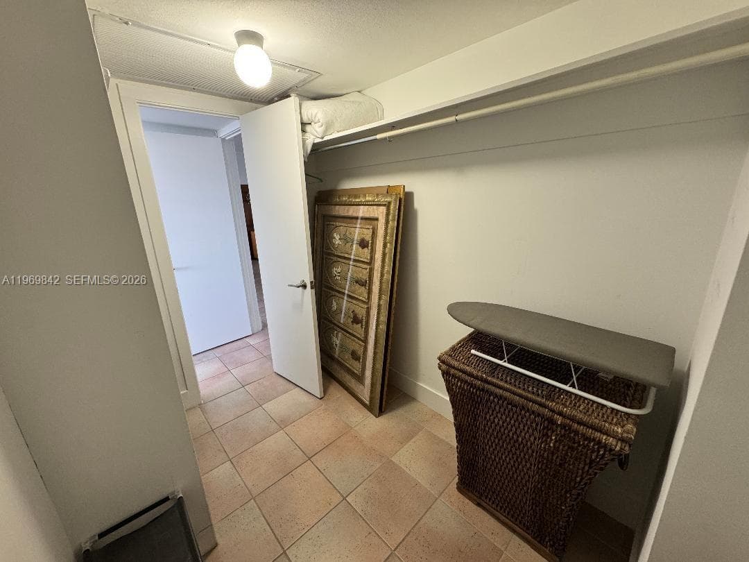 5005 Collins Ave 1404 photo 9
