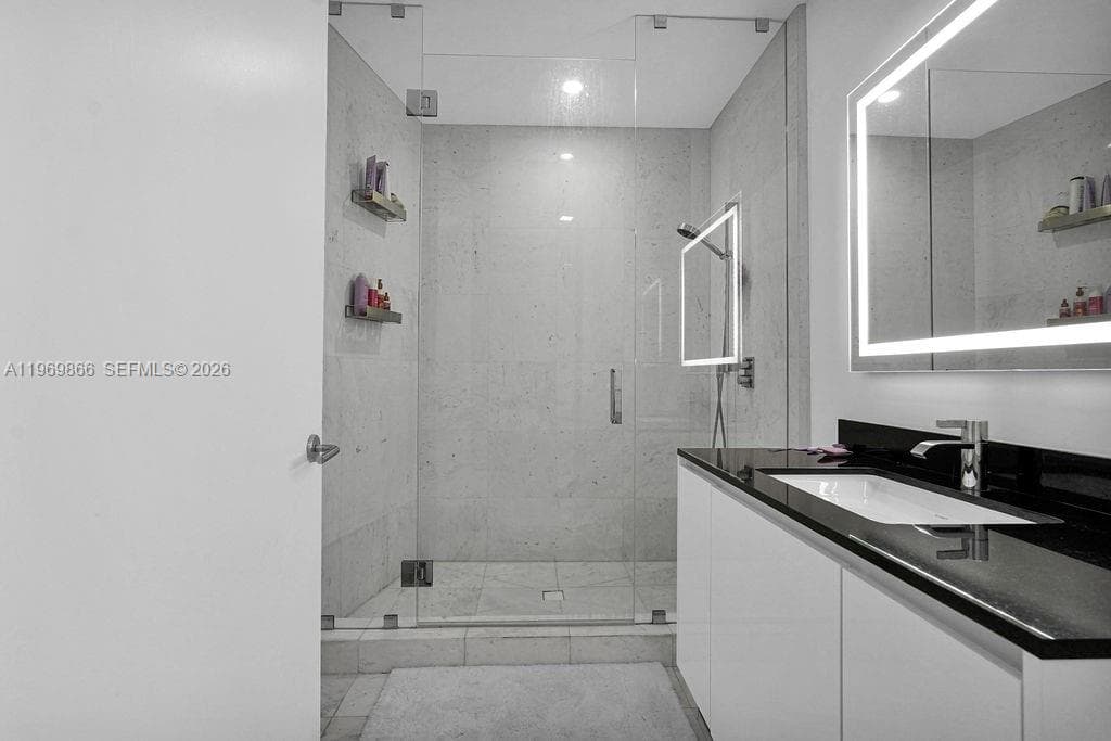 18555 Collins Ave 2605 photo 16