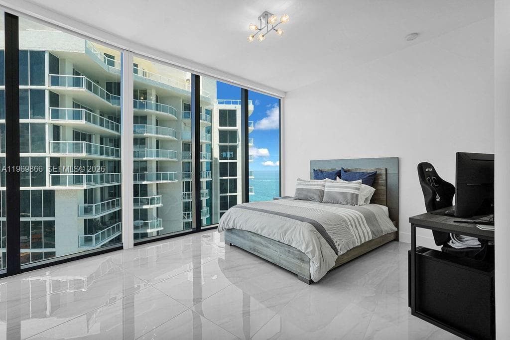 18555 Collins Ave 2605 photo 15