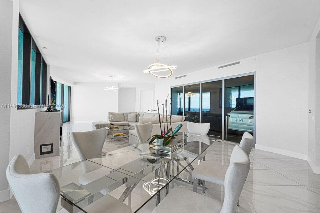 18555 Collins Ave 2605 photo 8