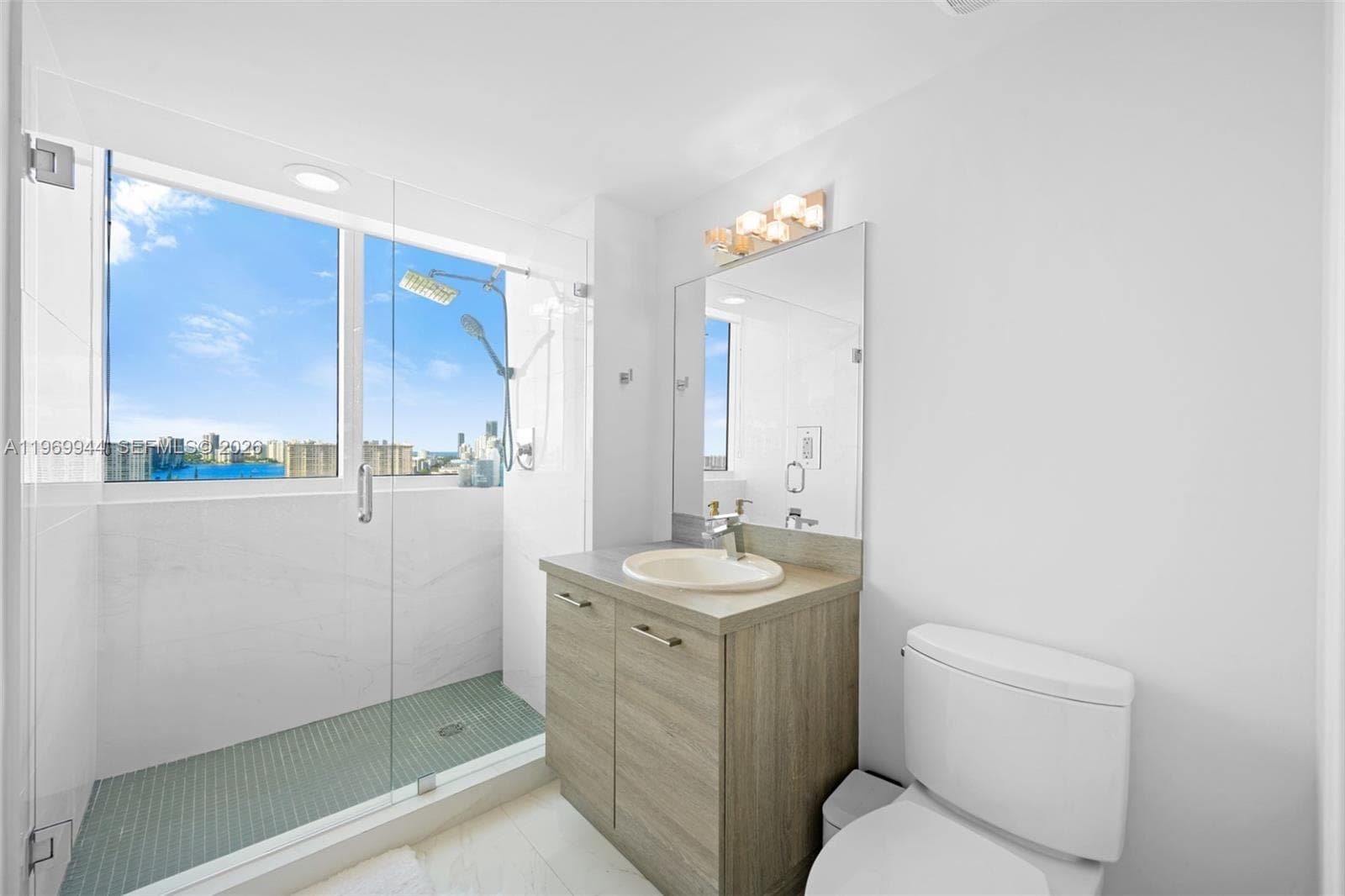 400 Sunny Isles Blvd 2004 photo 14