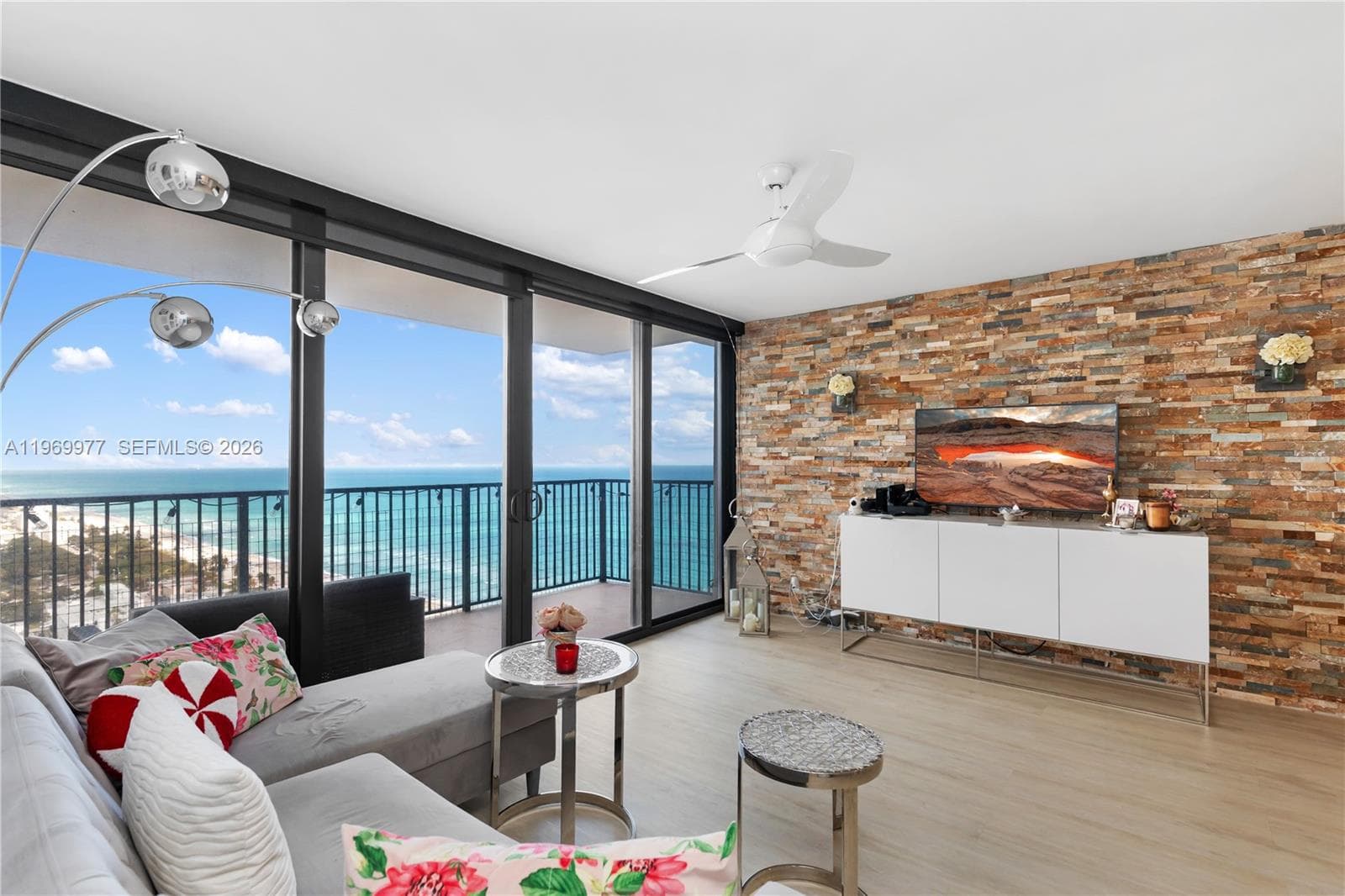 2101 Ocean Dr 3