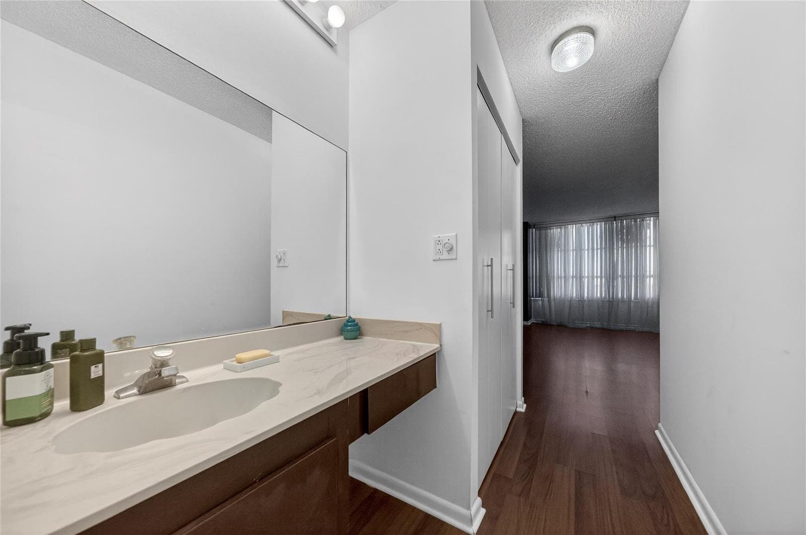 600 Three Islands Boulevard 406 photo 16