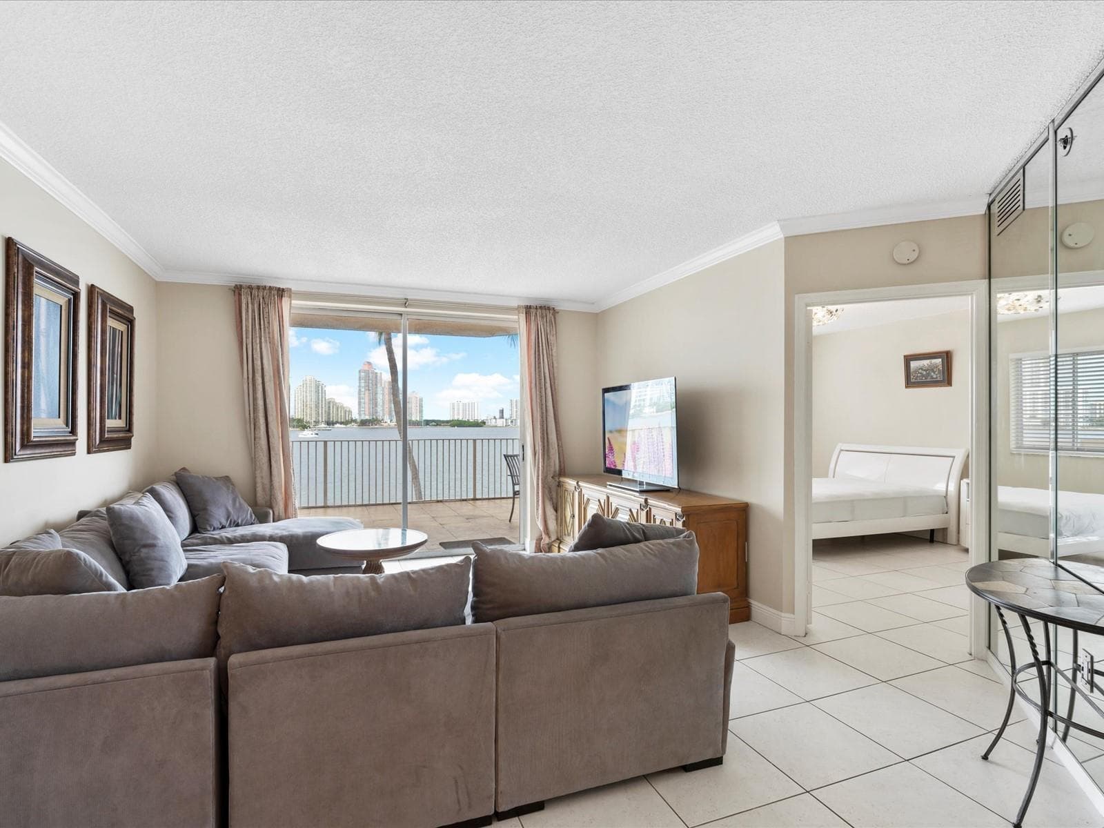 18260 N Bay Road 304 photo 23