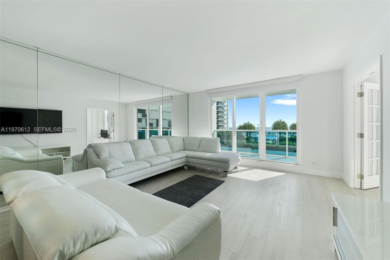 2301 Collins Ave 338 photo 7