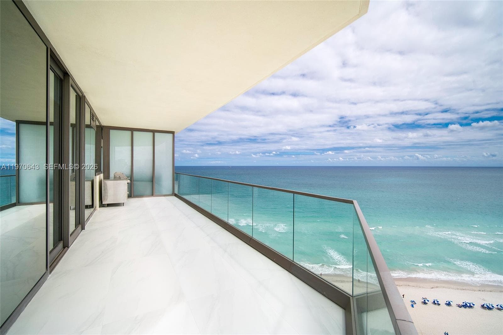 18975 Collins Ave 5