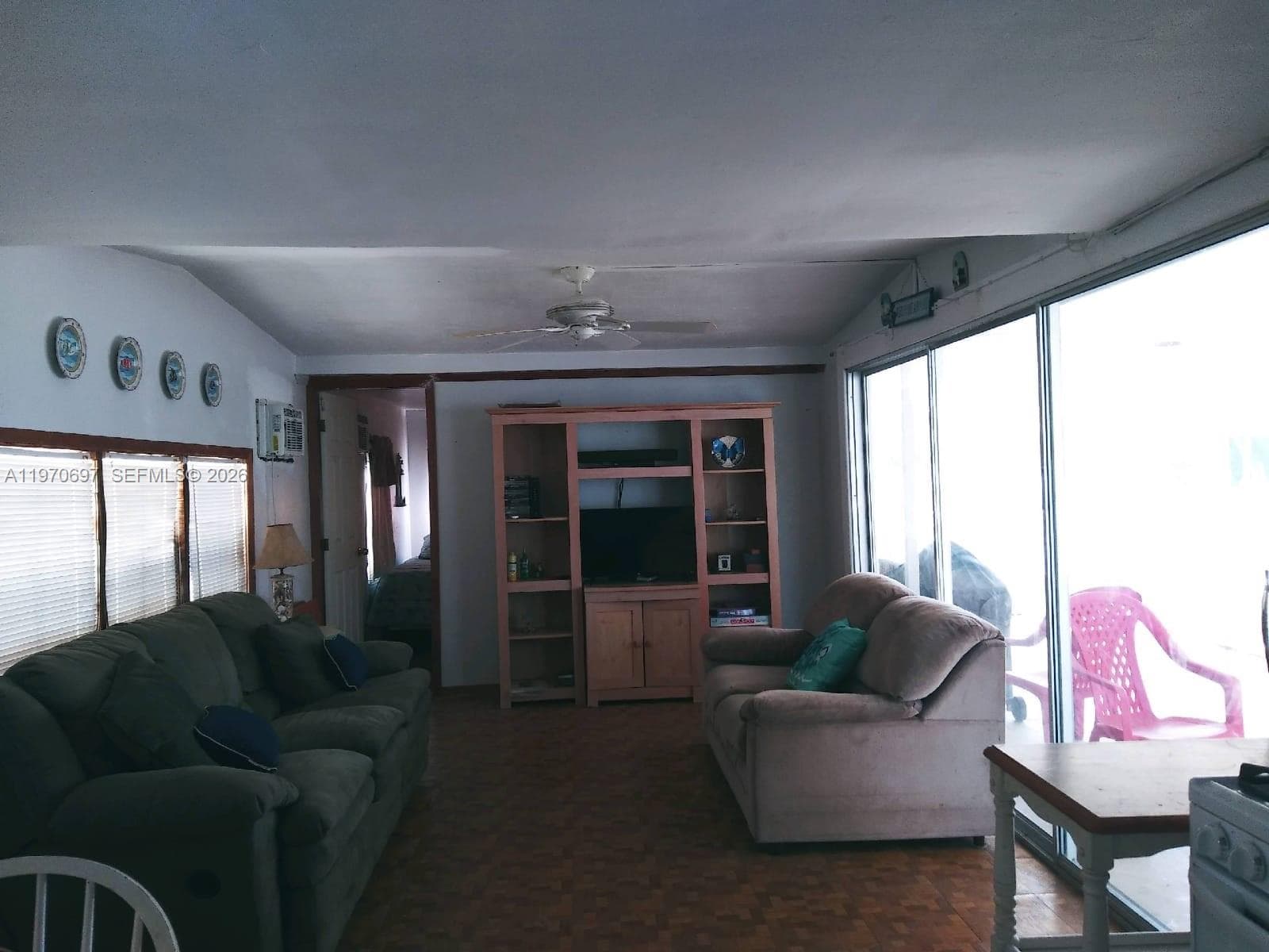 261 Burgundy Dr 5