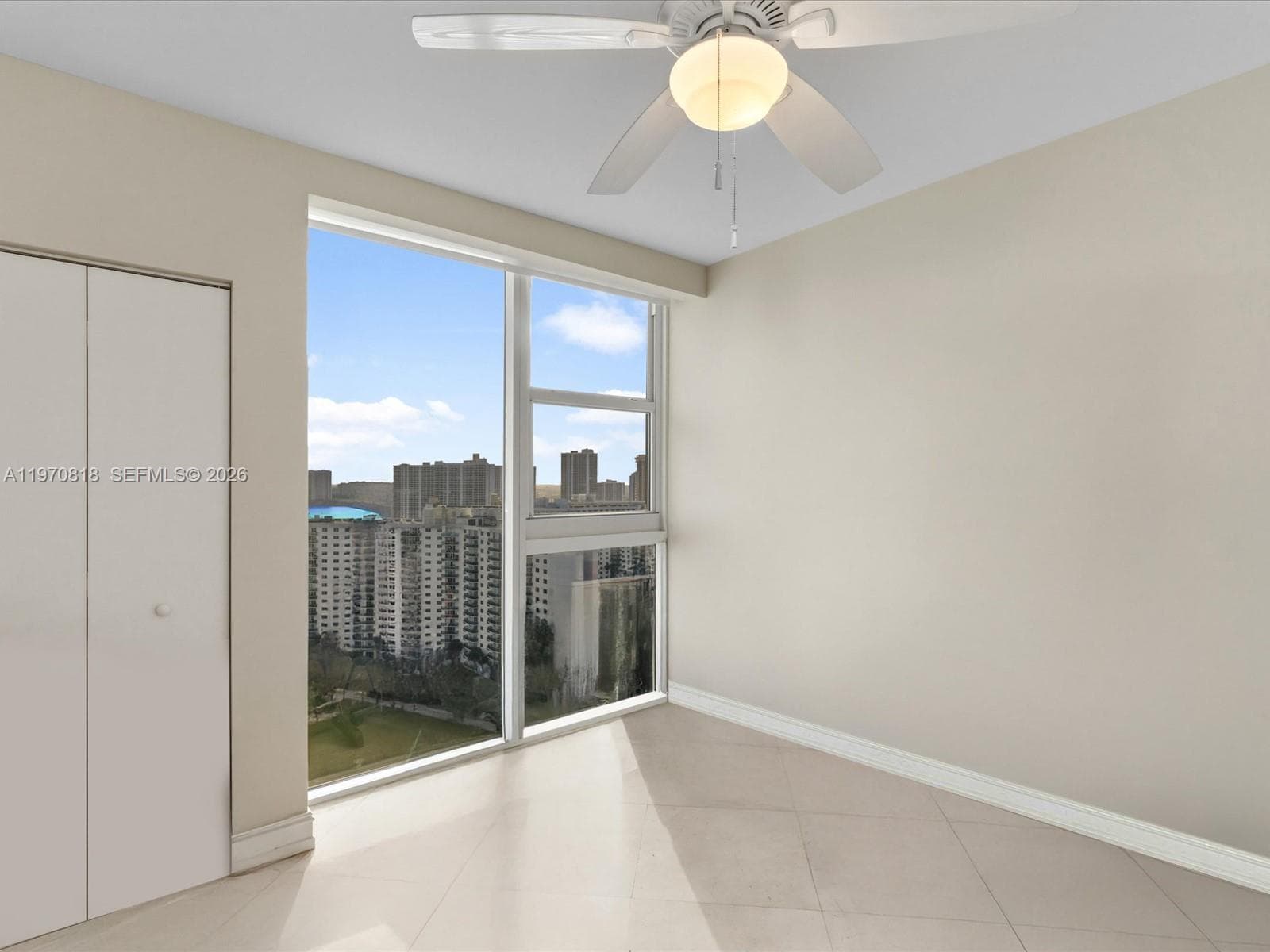 19333 Collins Ave 2304 photo 16