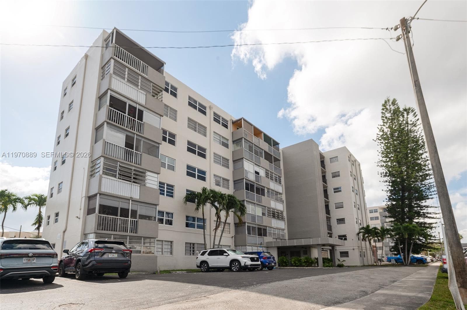 16450 Miami Dr 503 photo 1