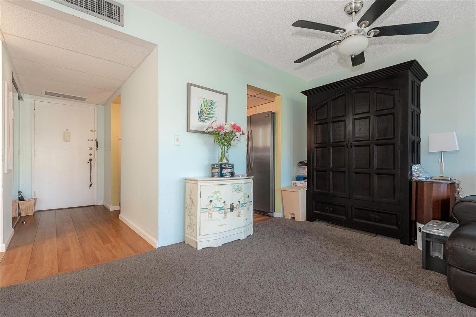 2751 Taft Street 305 photo 11