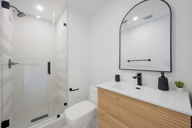 1810 6th Ave photo 20