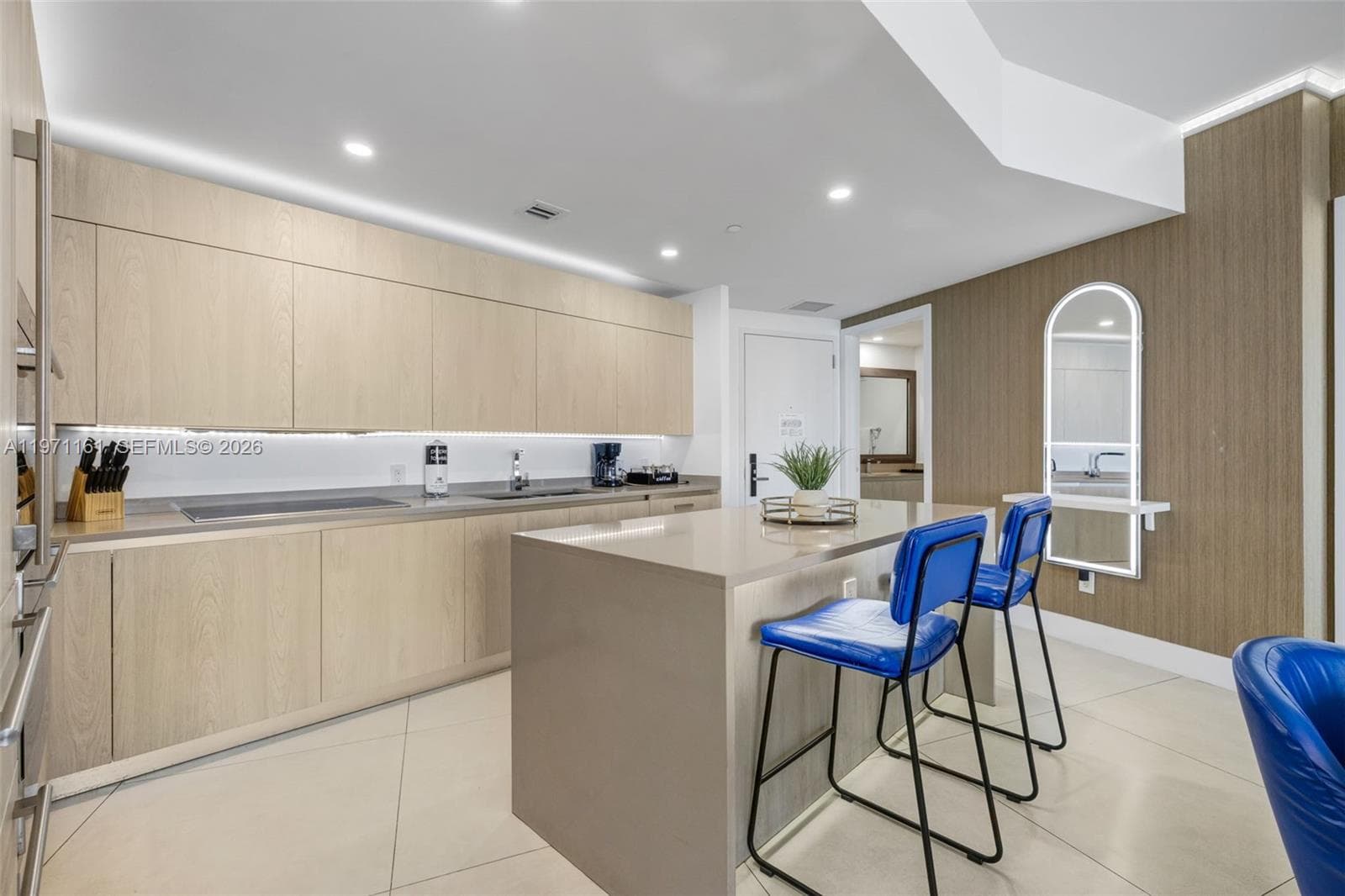 4111 Ocean Dr 3706 photo 6