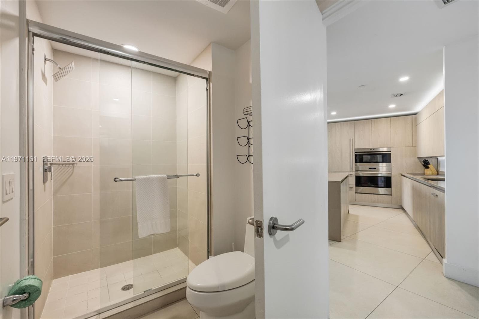 4111 Ocean Dr 3706 photo 14