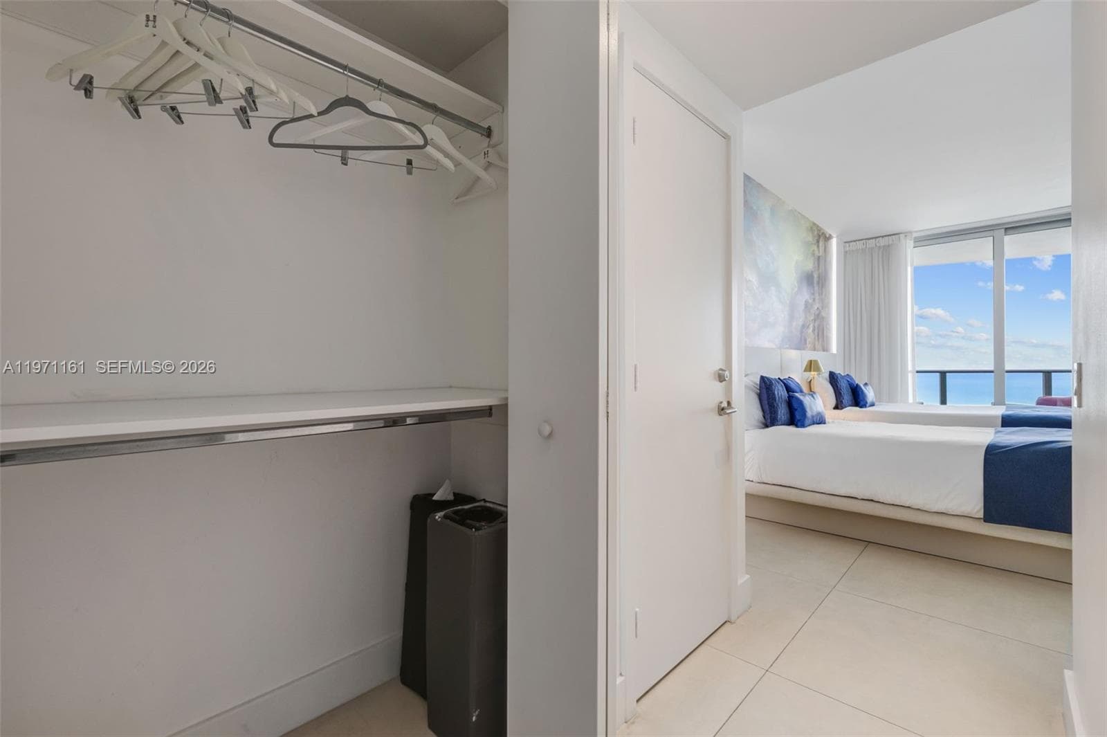 4111 Ocean Dr 3706 photo 18