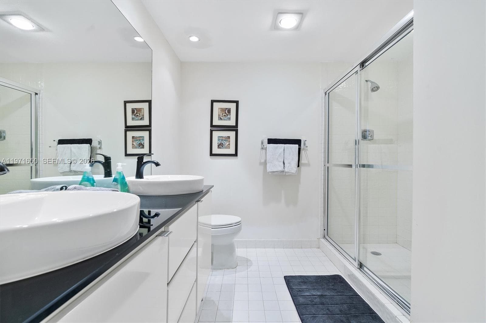 20191 E Country Club Dr 510 photo 20