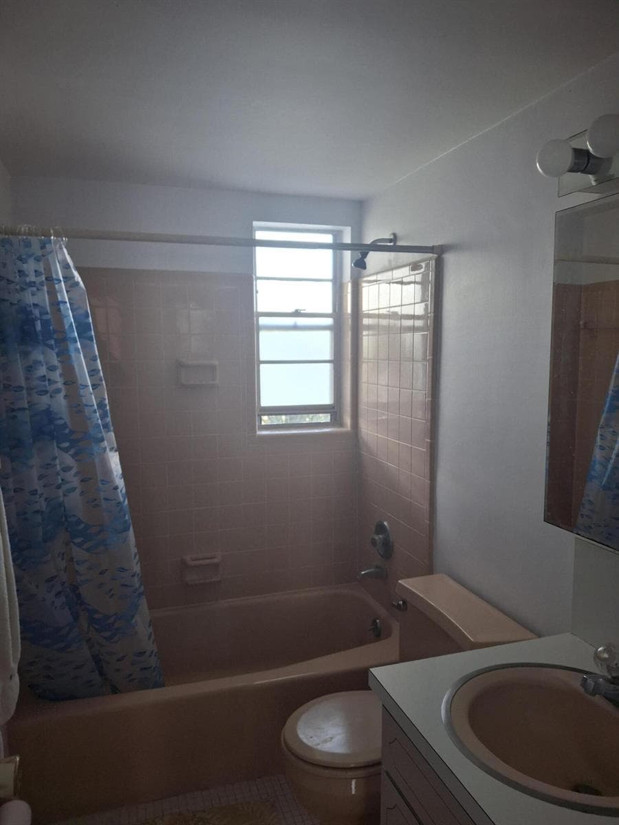 311 E Ocean Avenue 207 photo 7