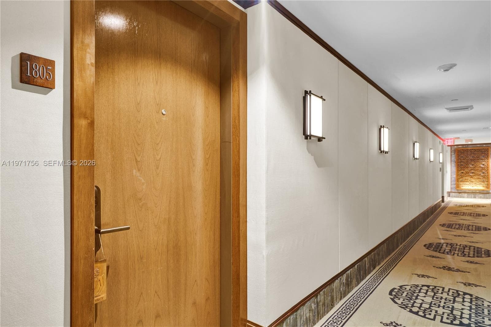 101 20th St 1805 photo 2