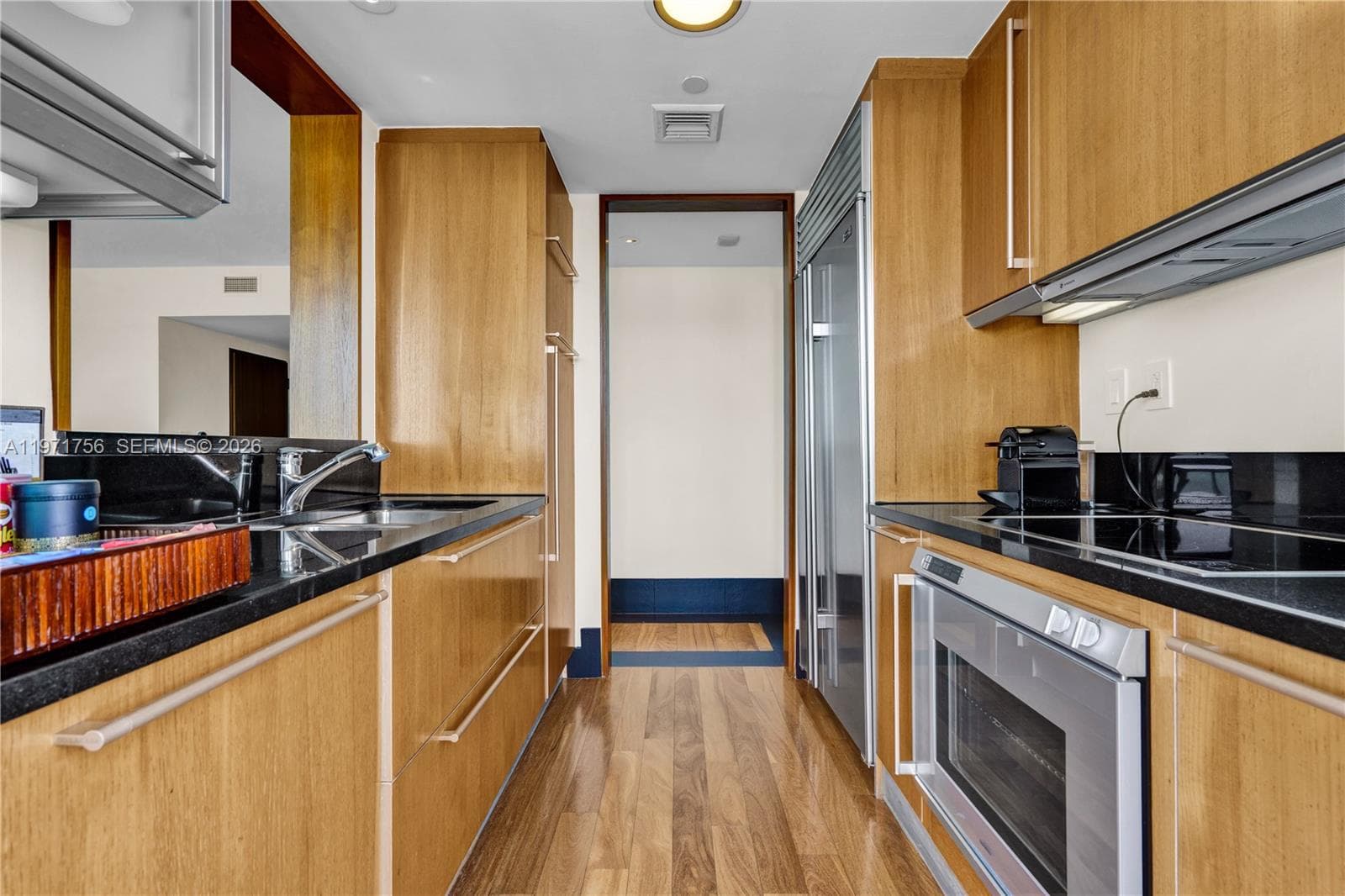 101 20th St 1805 photo 17
