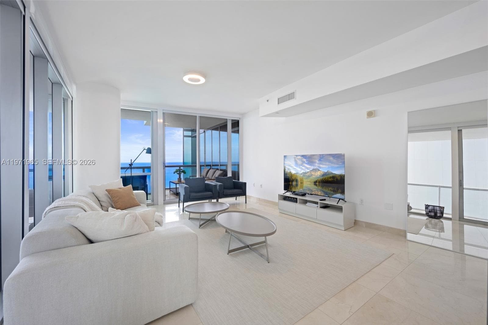 17121 Collins Ave 2
