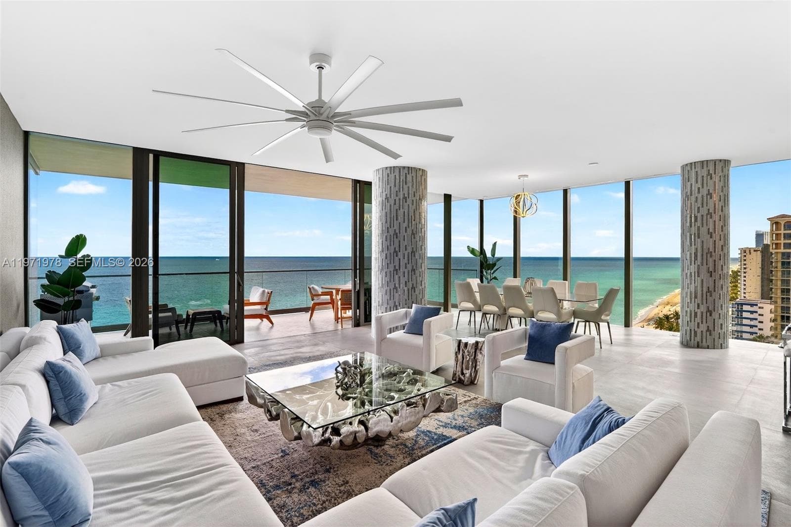 2000 Ocean Dr 14B photo 1