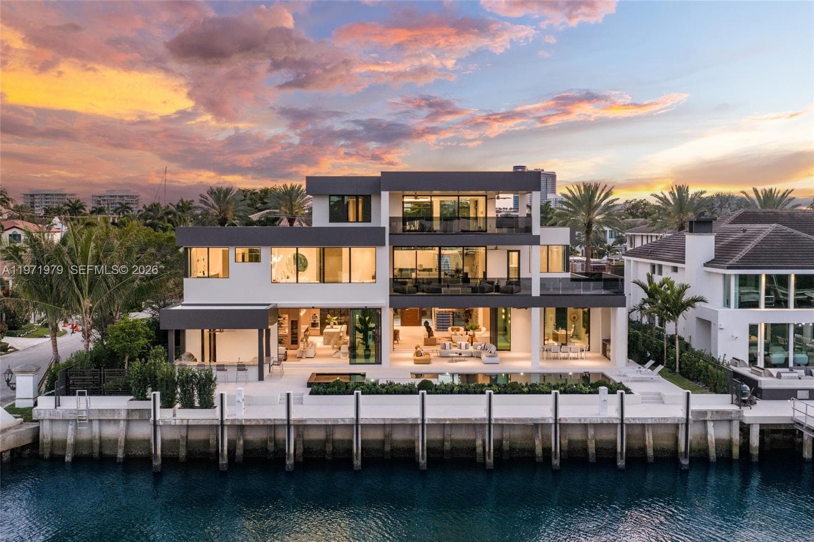 23 Isla Bahia Dr 1