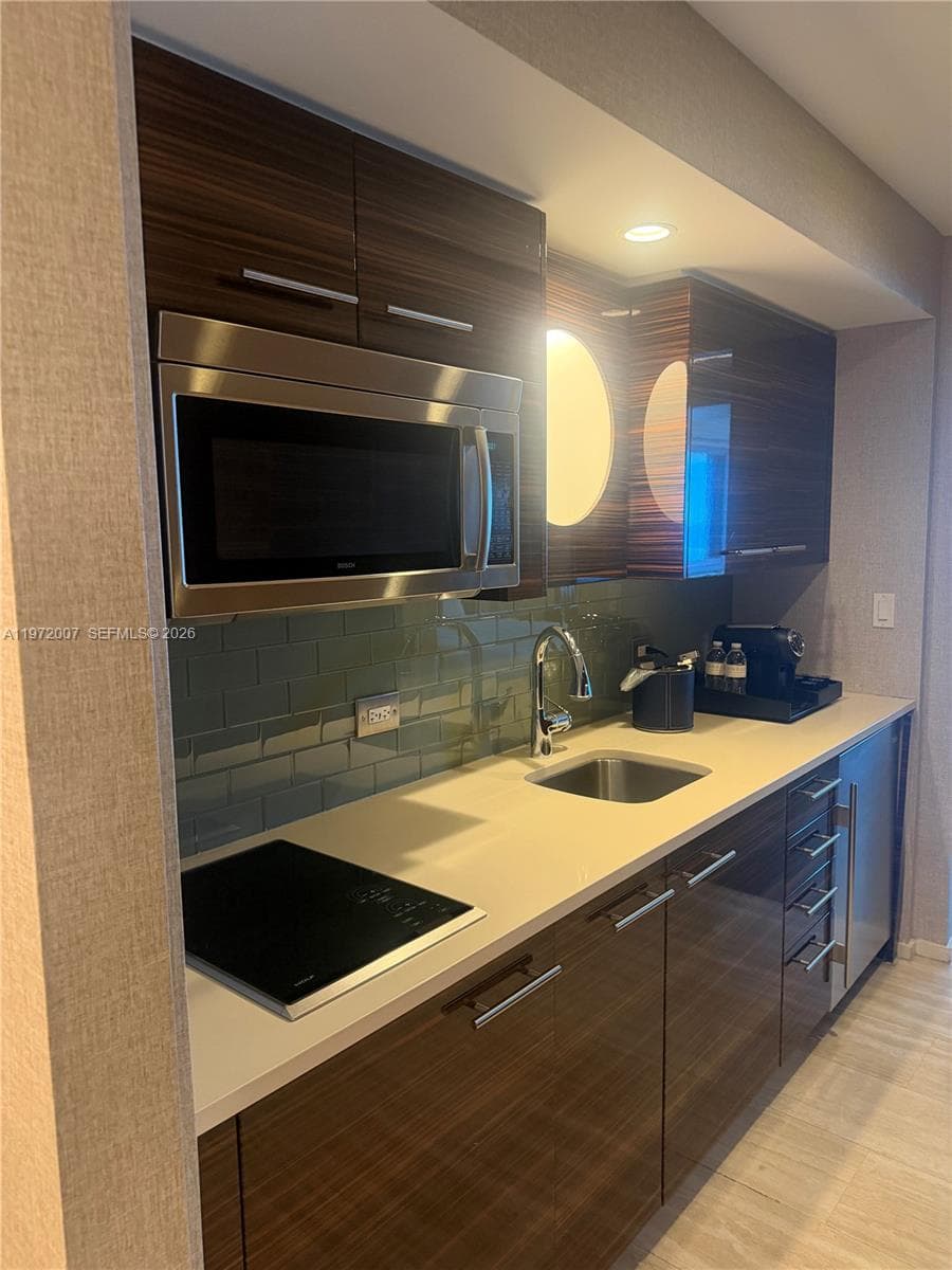551 N Fort Lauderdale Beach Blvd R2210 photo 8