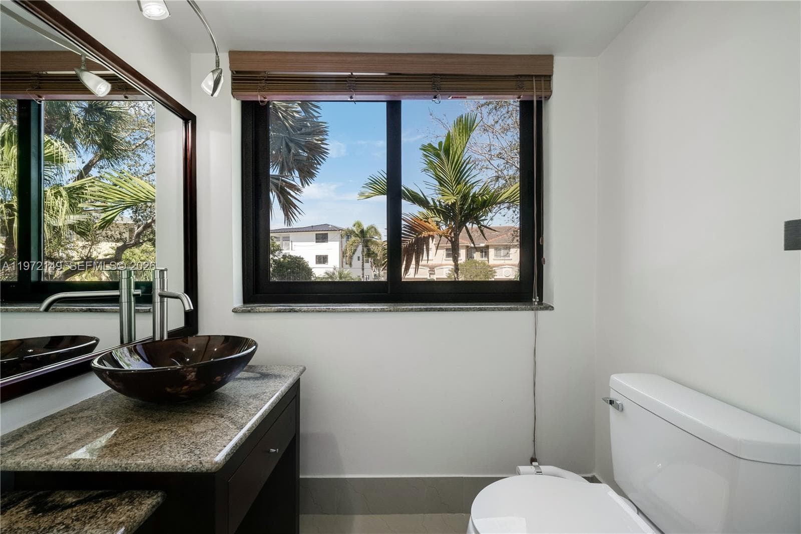 3068 49th St photo 11