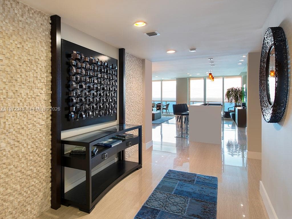 2711 Ocean Dr. 2