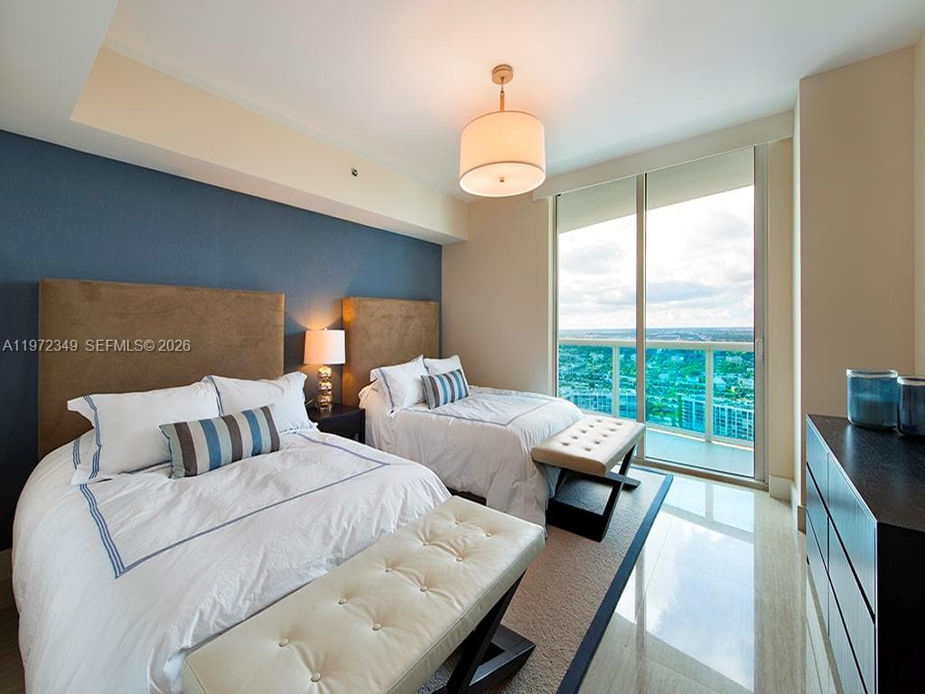 2711 Ocean Dr. 2804 photo 17