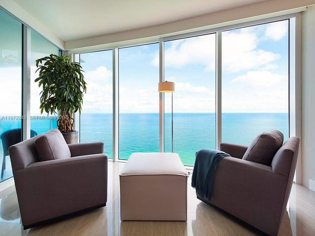 2711 Ocean Dr. 1