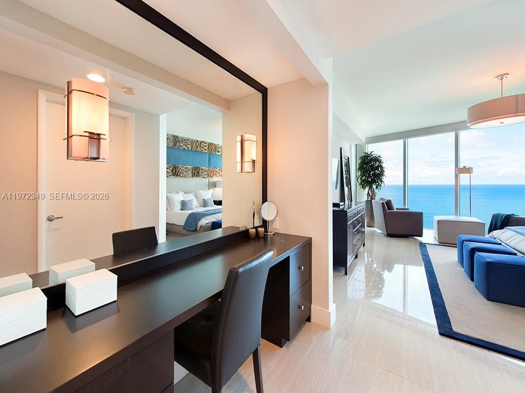 2711 Ocean Dr. 2804 photo 9