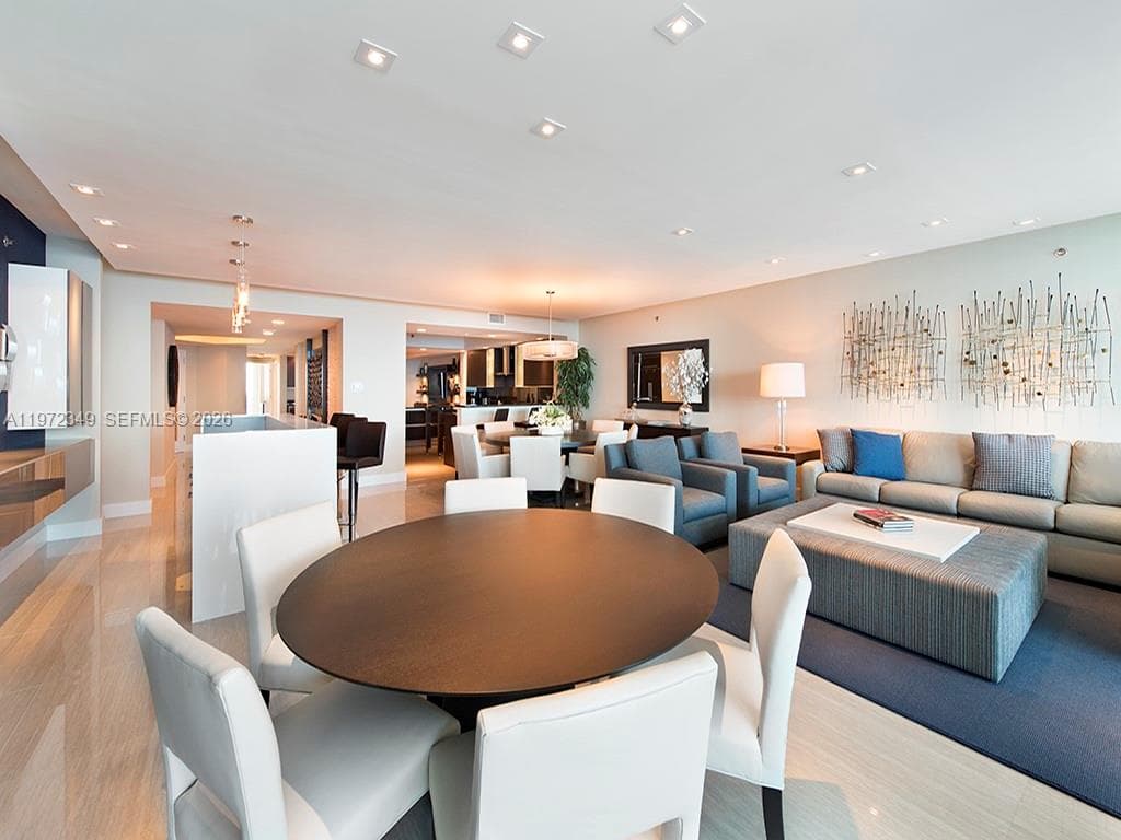 2711 Ocean Dr. 2804 photo 8