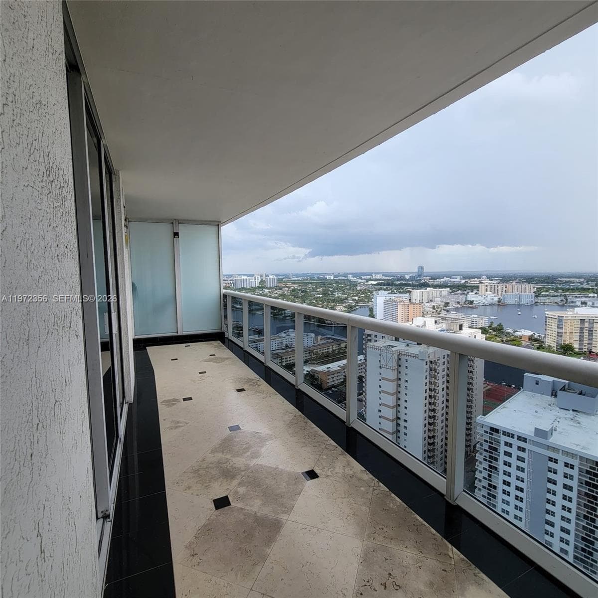 1850 Ocean Dr 3007 photo 23