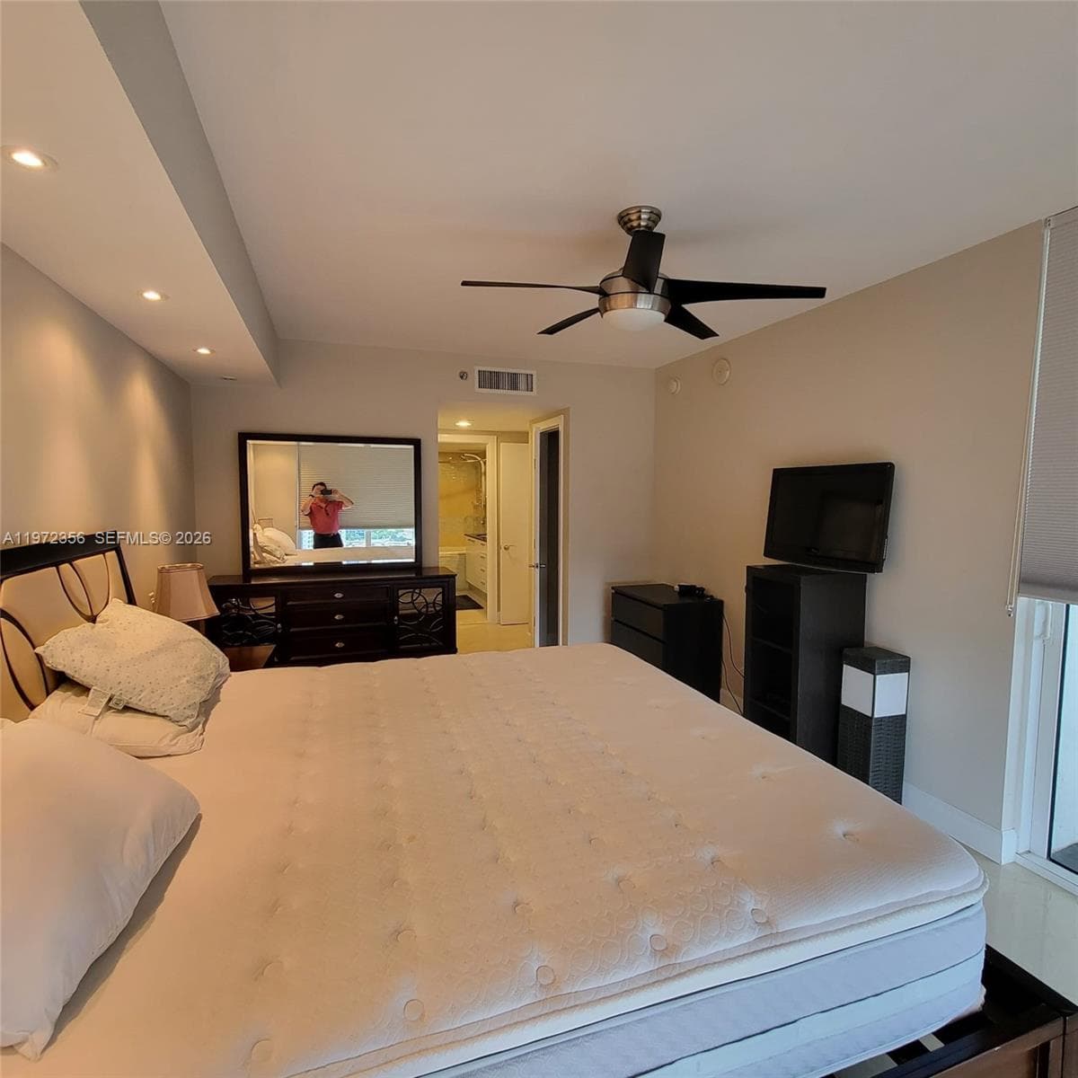 1850 Ocean Dr 3007 photo 24