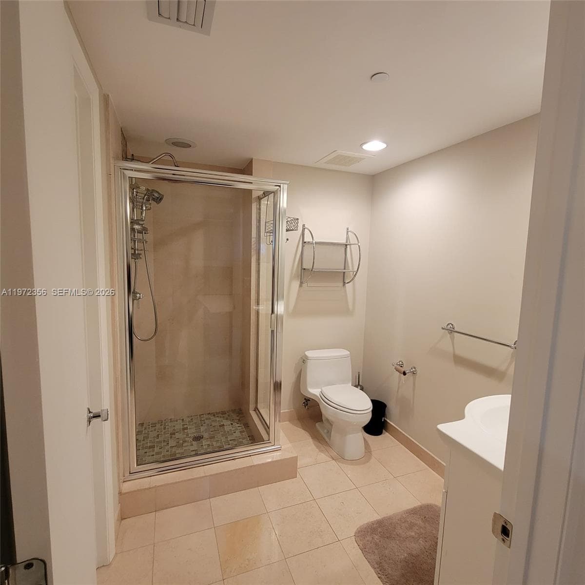 1850 Ocean Dr 3007 photo 18