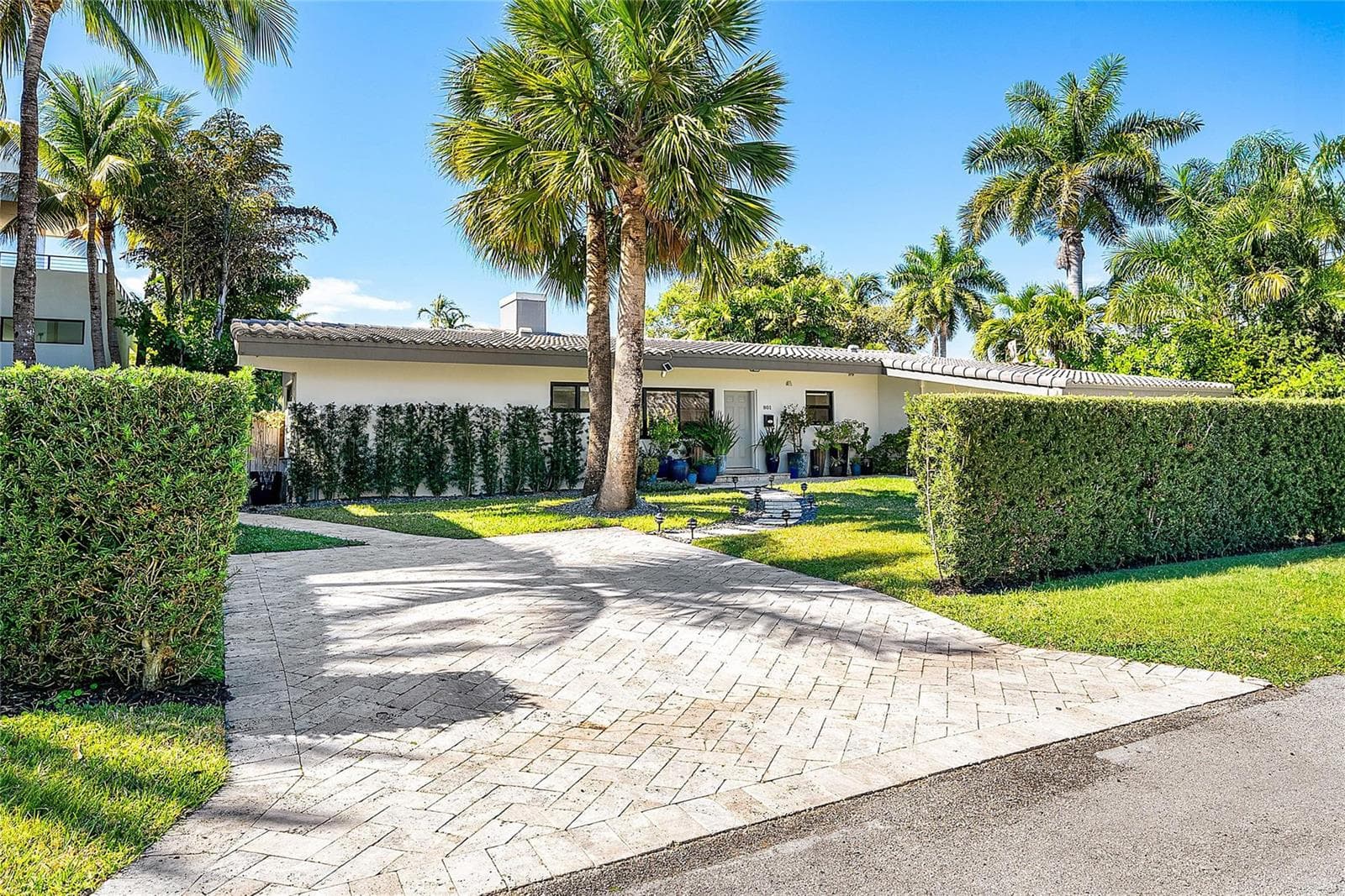 801 Solar Isle 5