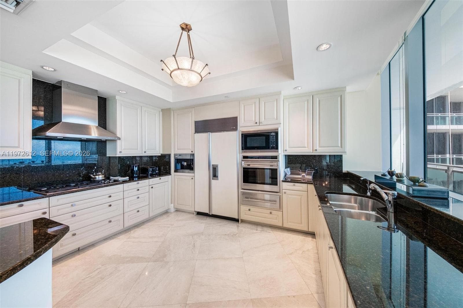 10295 Collins Ave 1502 photo 4