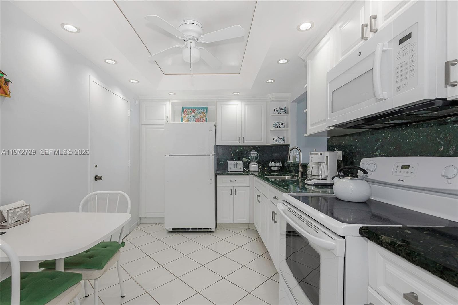 7135 Collins Ave 834 photo 16