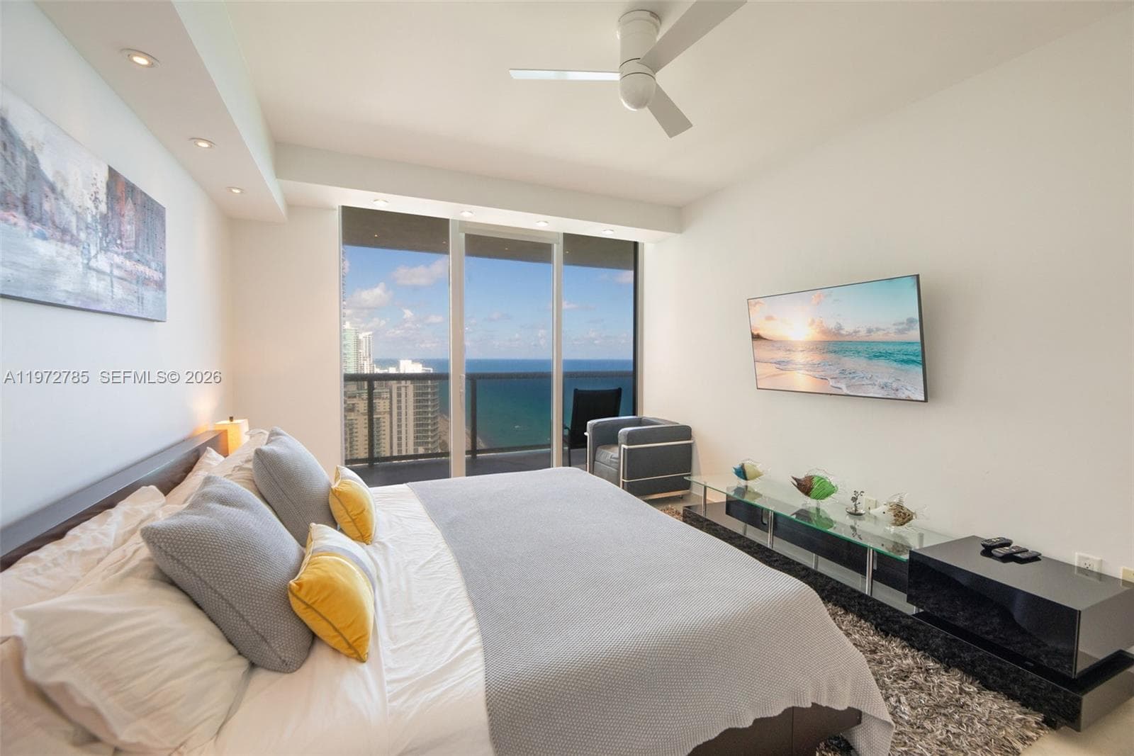 1830 Ocean Dr 3011 photo 16