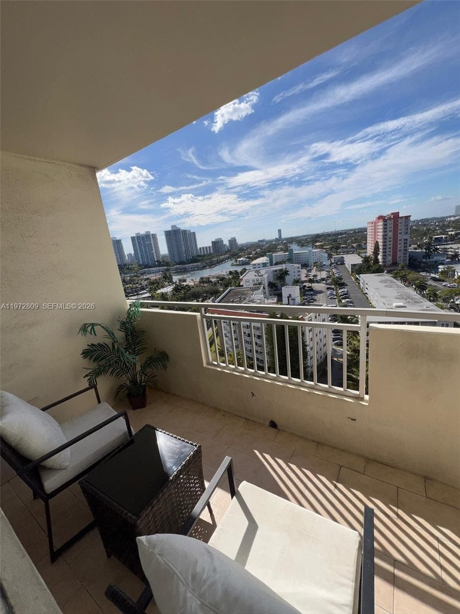 3180 S Ocean Dr 1418 photo 13