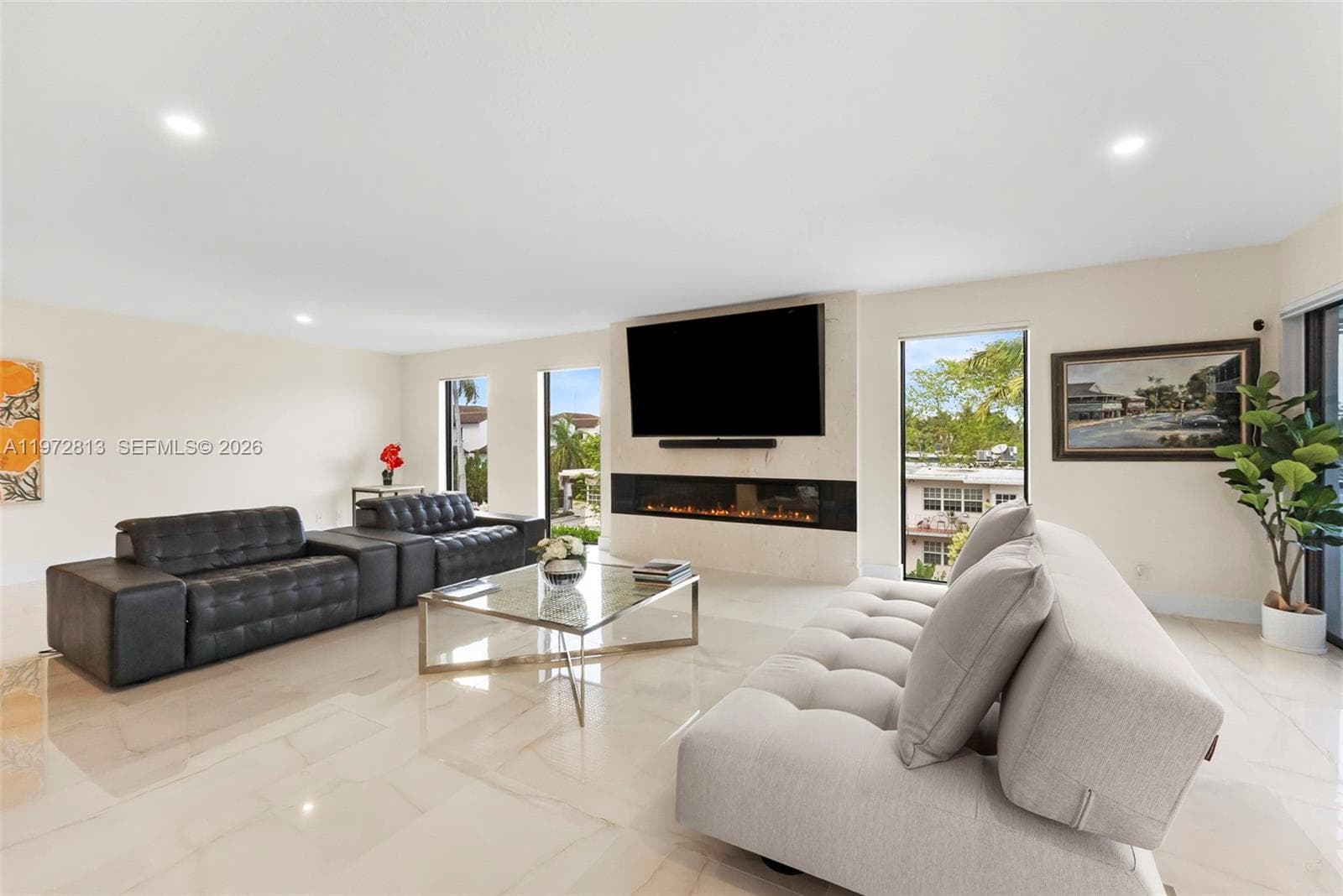 76 Isle Of Venice Dr 2