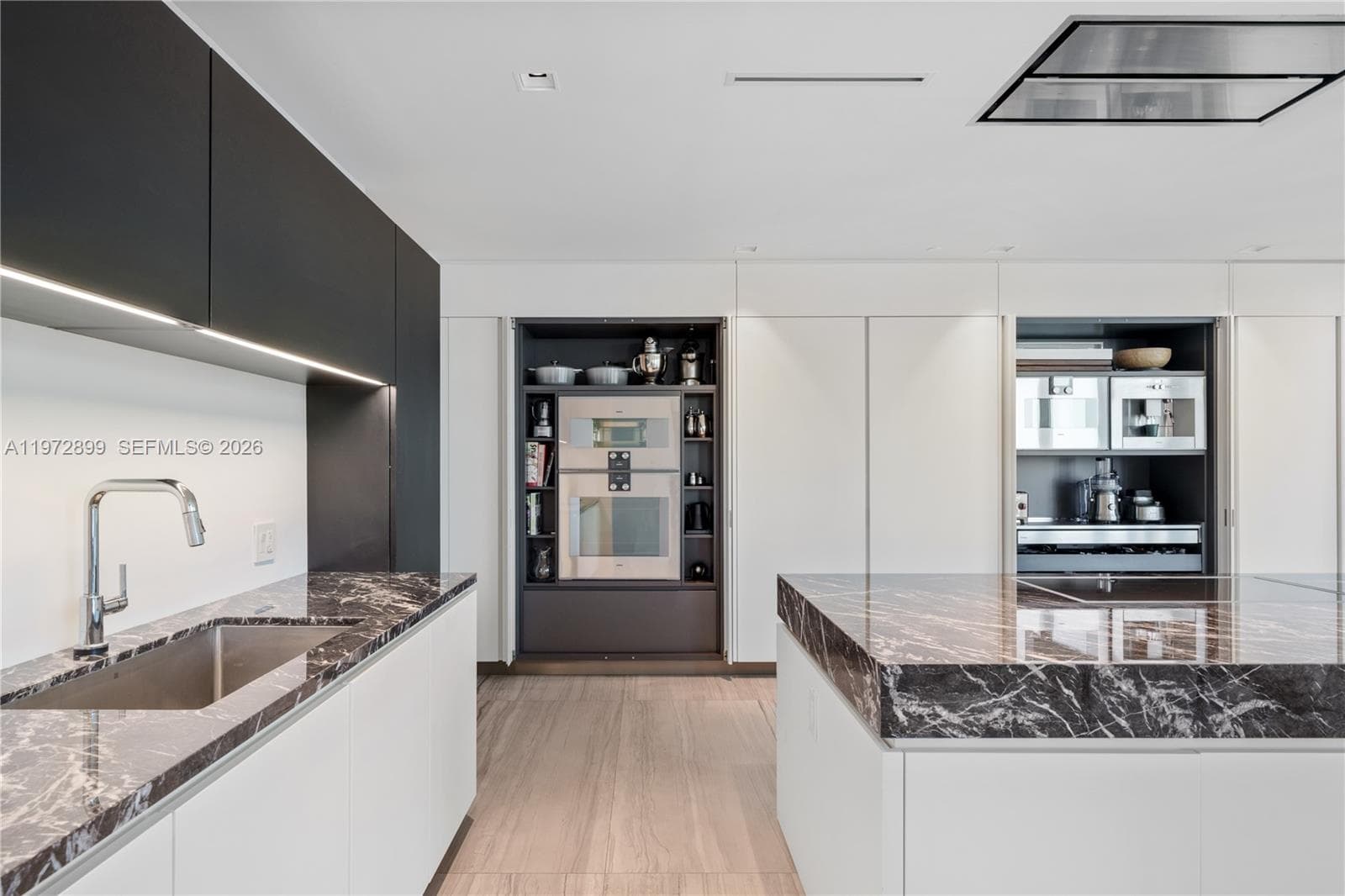 1000 Biscayne Blvd 3201 photo 19