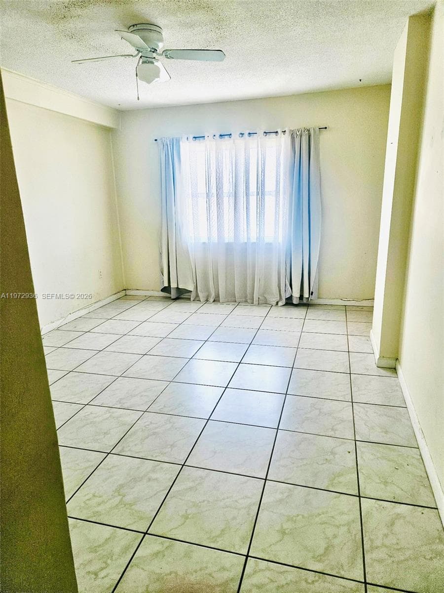 400 Kings Point Dr 1624 photo 15