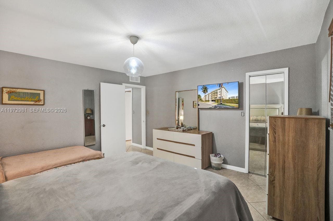 3665 NE 167th St 208 photo 20