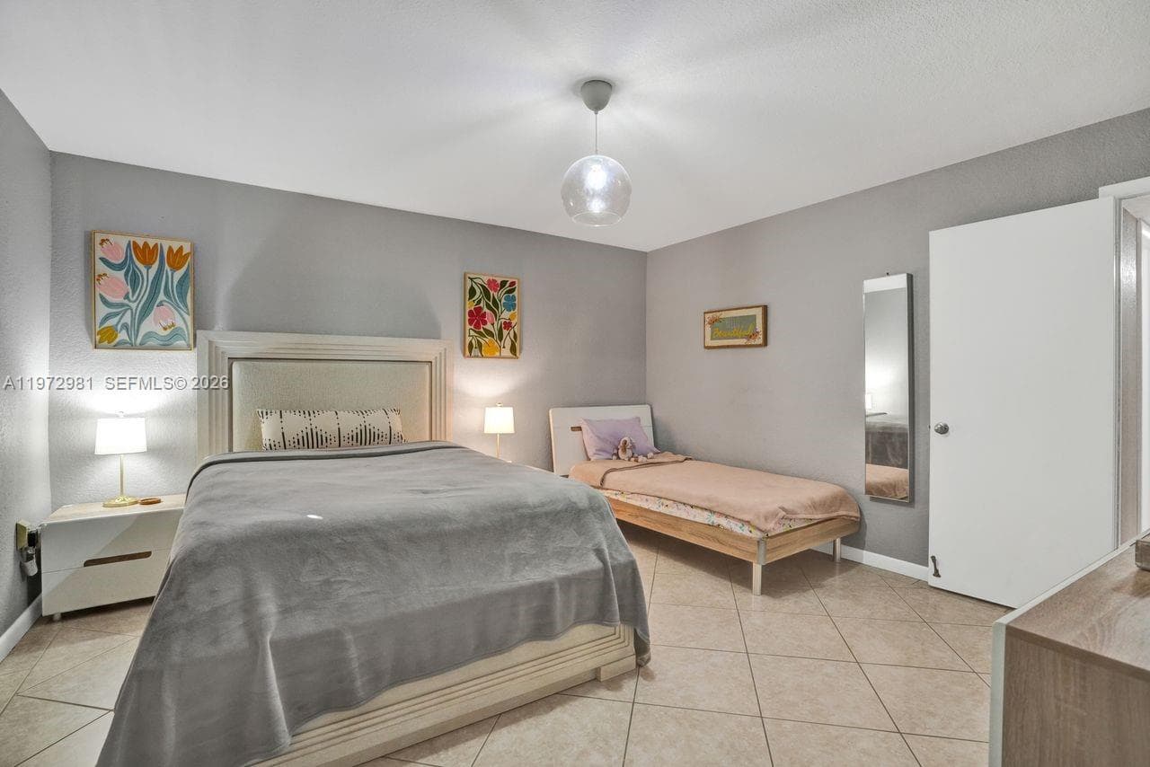 3665 NE 167th St 208 photo 19